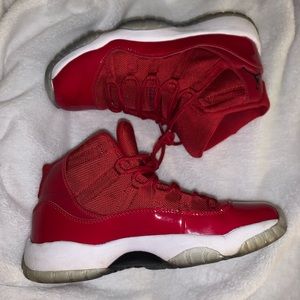 Jordan retro 11s